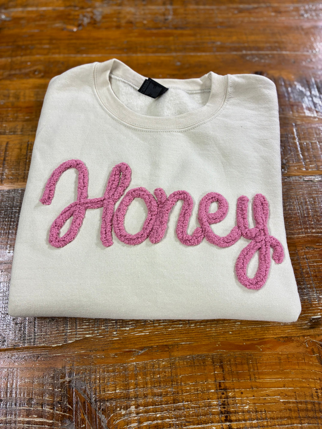 Customized Honey Yarn Embroidered Sweatshirt