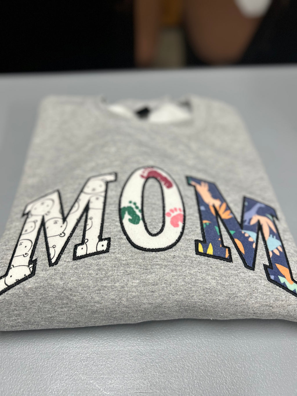 Customized Keepsake Mama/Mom/Dad or grandmother name Sweatshirt