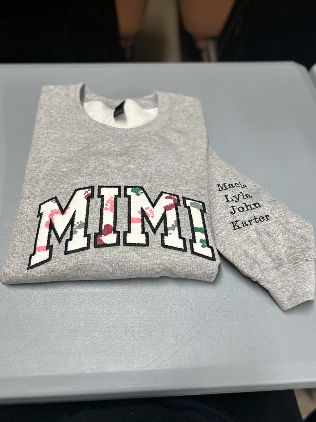 Customized Keepsake Mama/Mom/Dad or grandmother name Sweatshirt