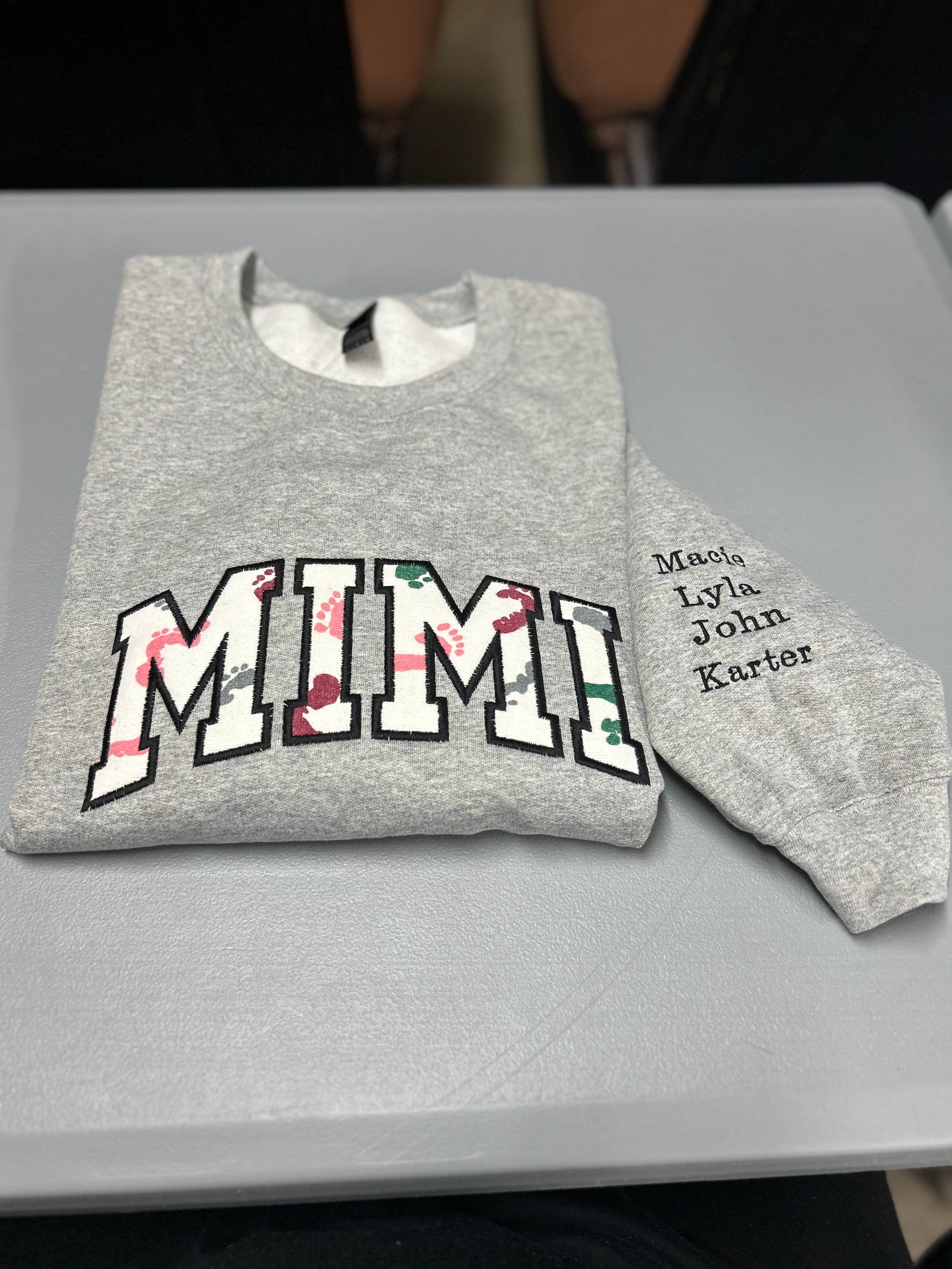 Customized Keepsake Mama/Mom/Dad or grandmother name Sweatshirt